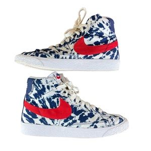 Nike Women's Sneakers - Red, Blue, White